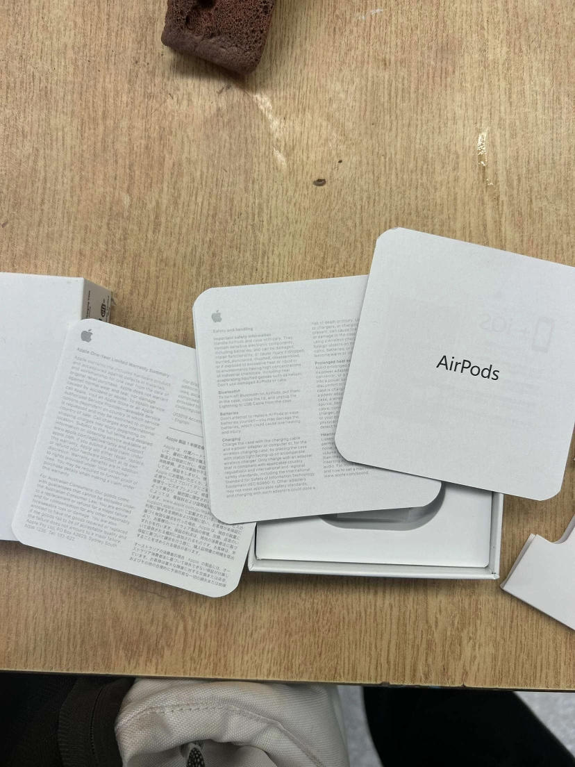 Apple AirPods with Case and box gen 1 - photo 4