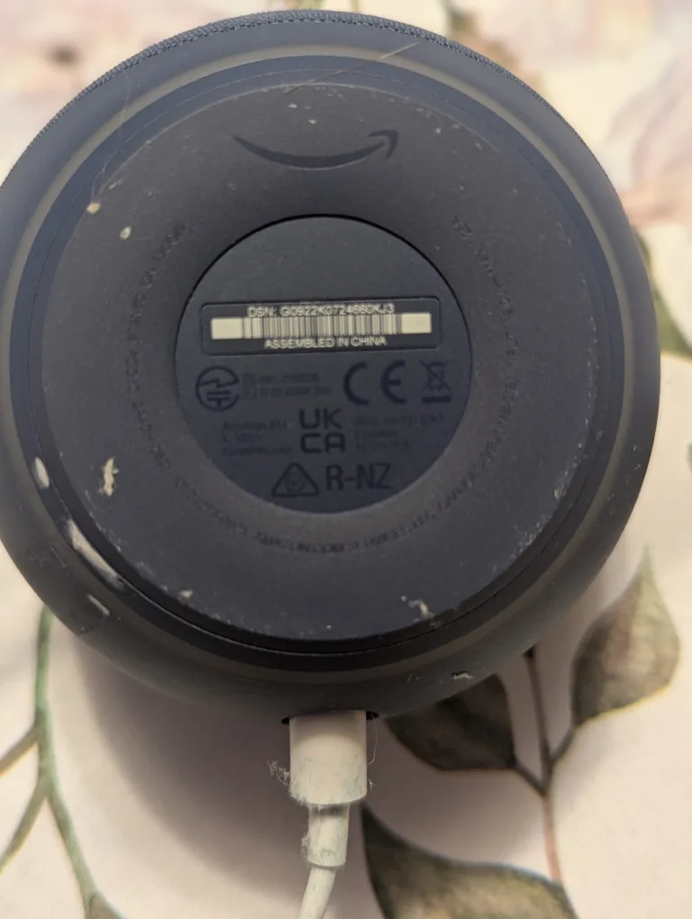 Alexa Bluetooth speaker CASH ONLY AS IS  echo dot 3 gen image indicator(4)