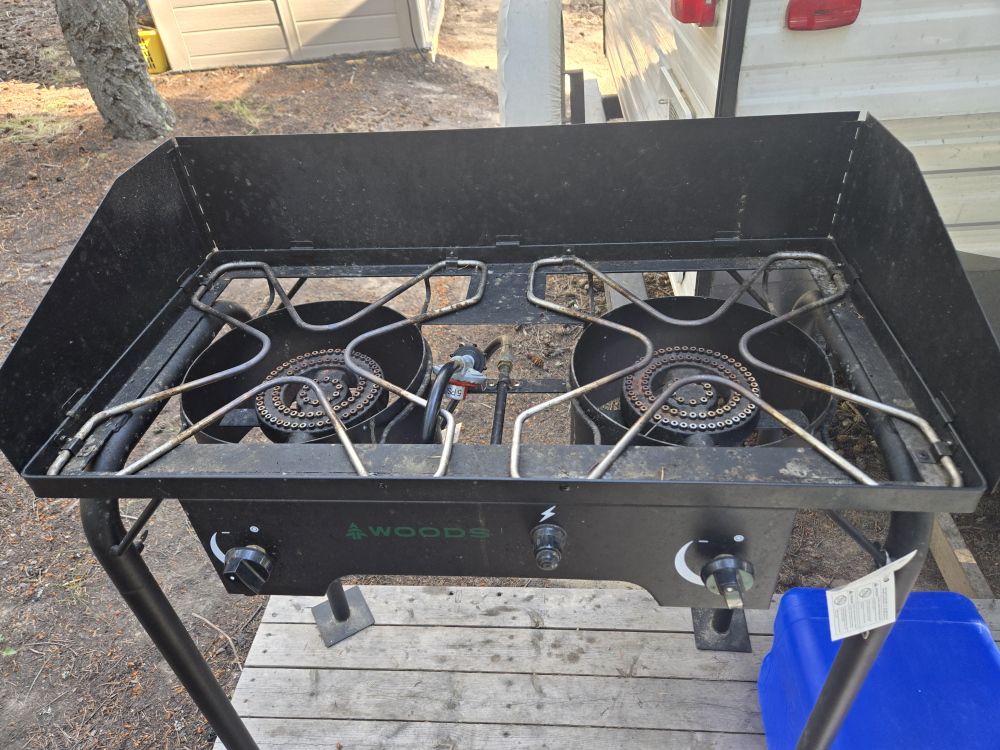 Woods propane 2 burner camp stove - photo 4
