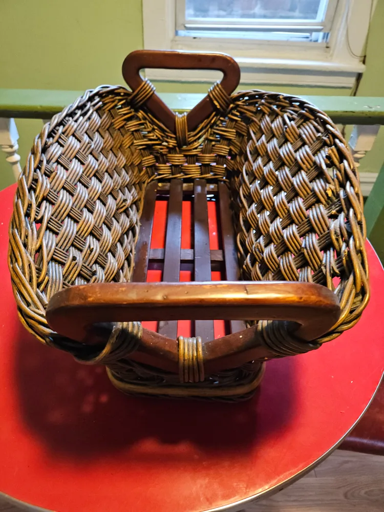 Wicker Basket with Handles image indicator(2)