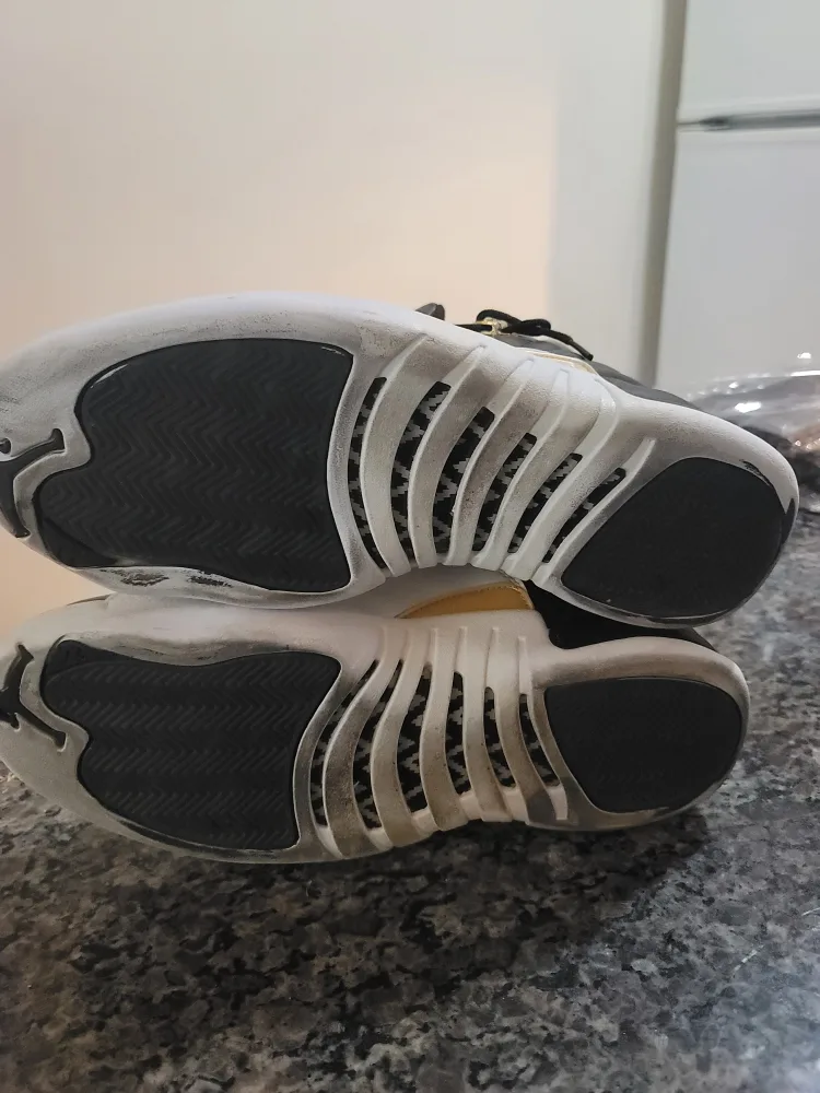 Men's Retro Black White Sneakers Size 11 image indicator(6)