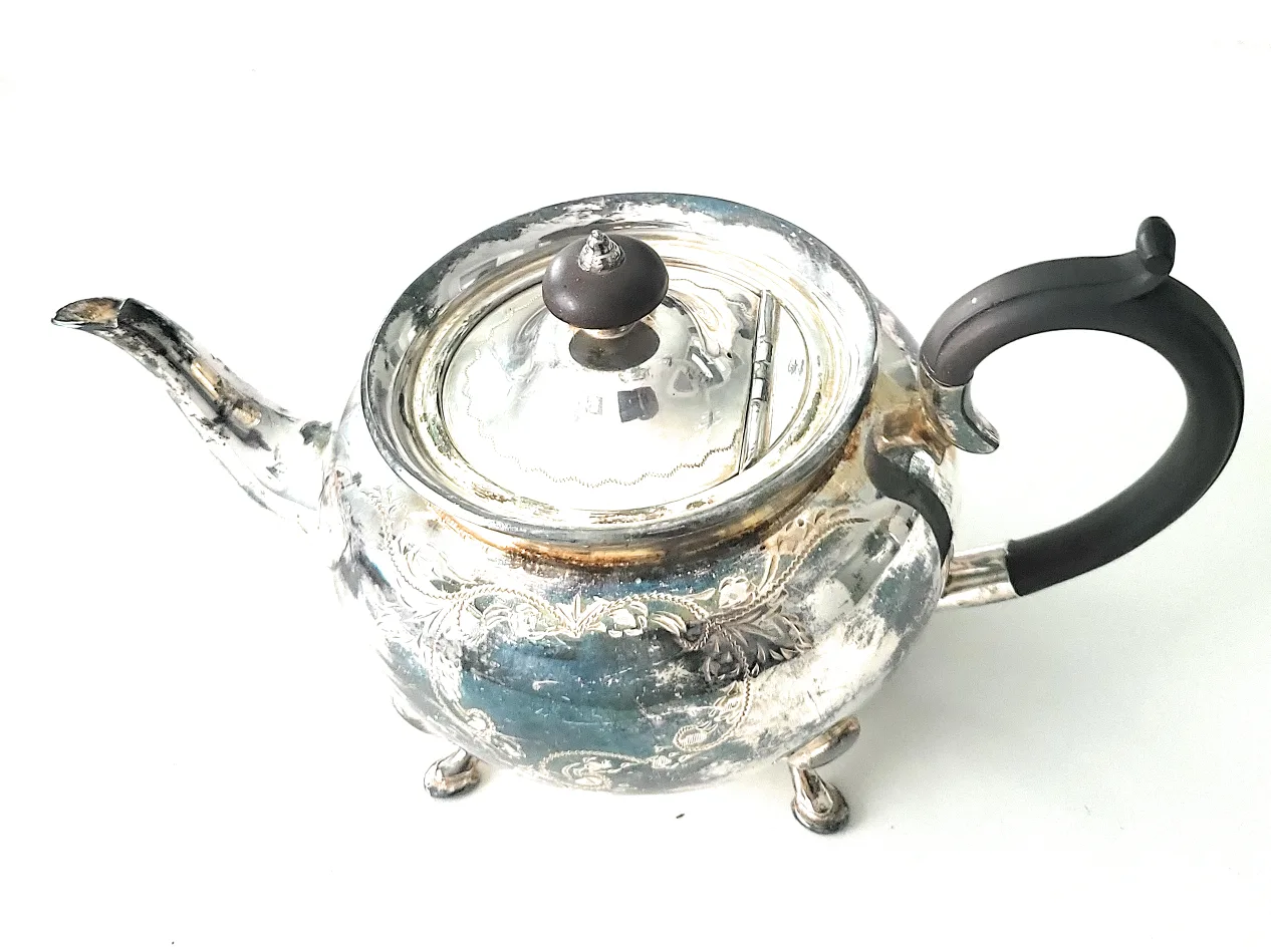 Antique silver plated Teapot. Civic trademark. England image indicator(5)