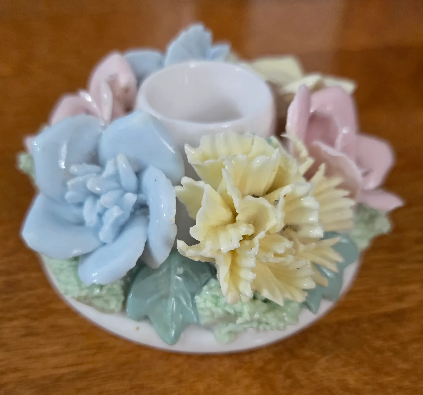 Japanese Flower Candle Holders image indicator(4)