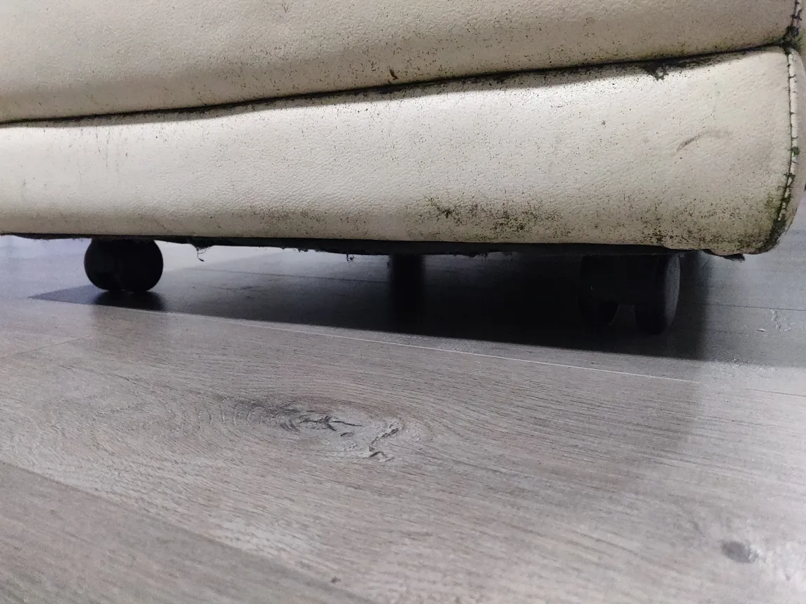 White Leather Ottoman Footstool - 80 x 60 x 35 cm image indicator(3)