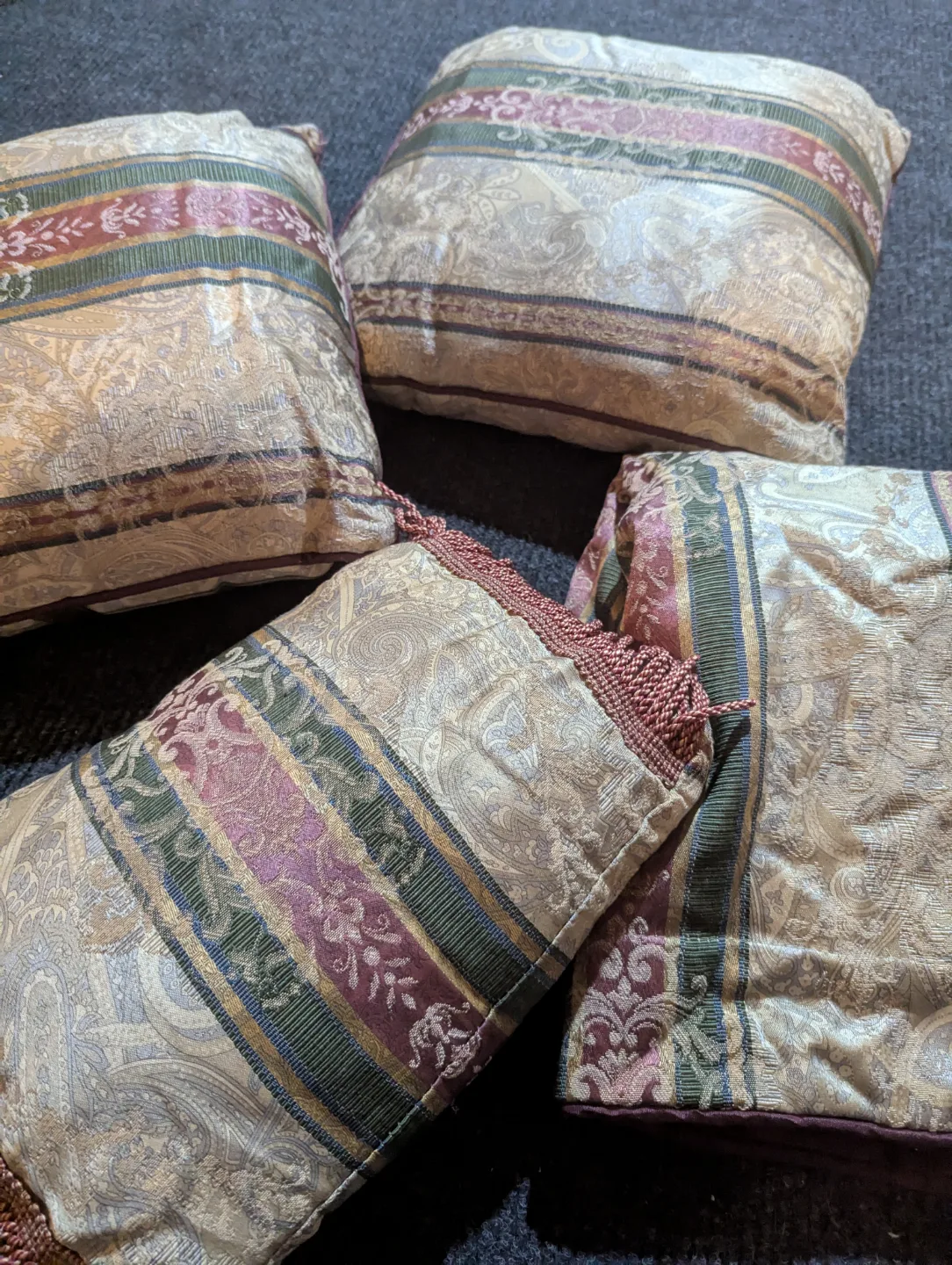 Croscill Decorative Pillow Set image indicator(2)