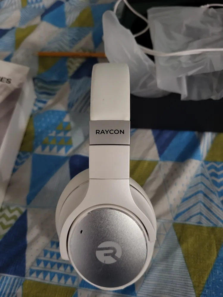 Raycon The Everyday Headphones image indicator(7)
