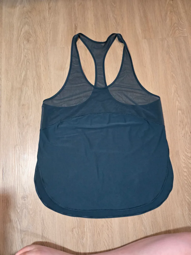 xL Lululemon Workout Tank Top thumbnail