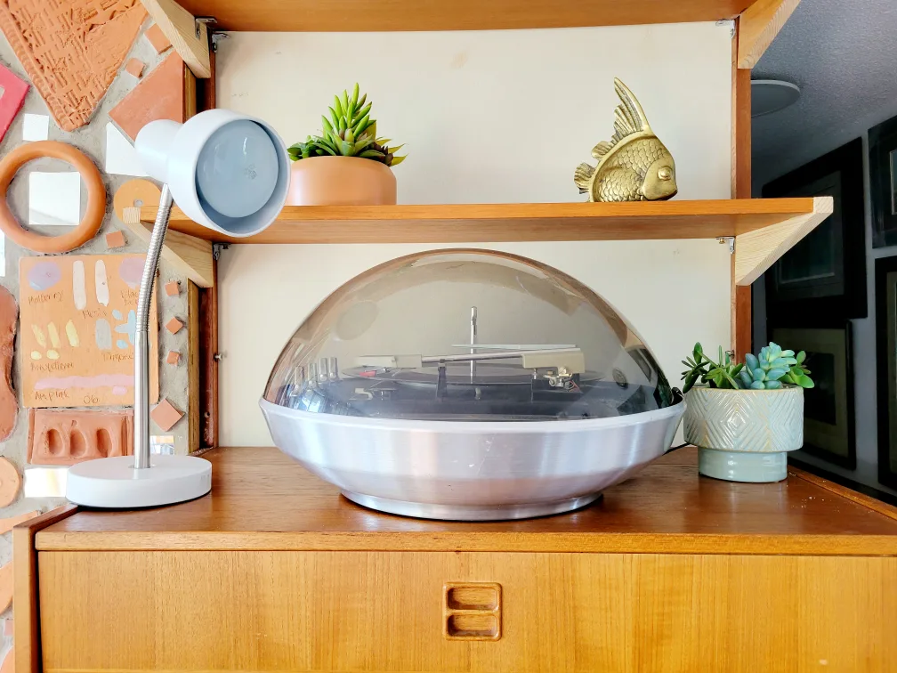 Vintage (1970s) Apollo Electrohome Record Player thumbnail