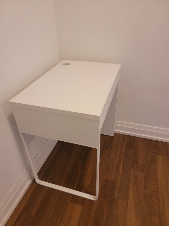 Ikea - White desk with drawer - photo 2