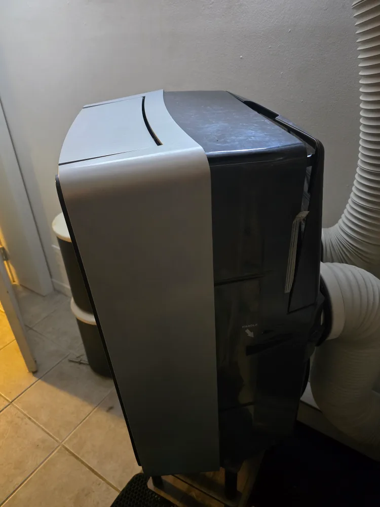 Haier Portable Air Conditioner200 Or Best Offer thumbnail