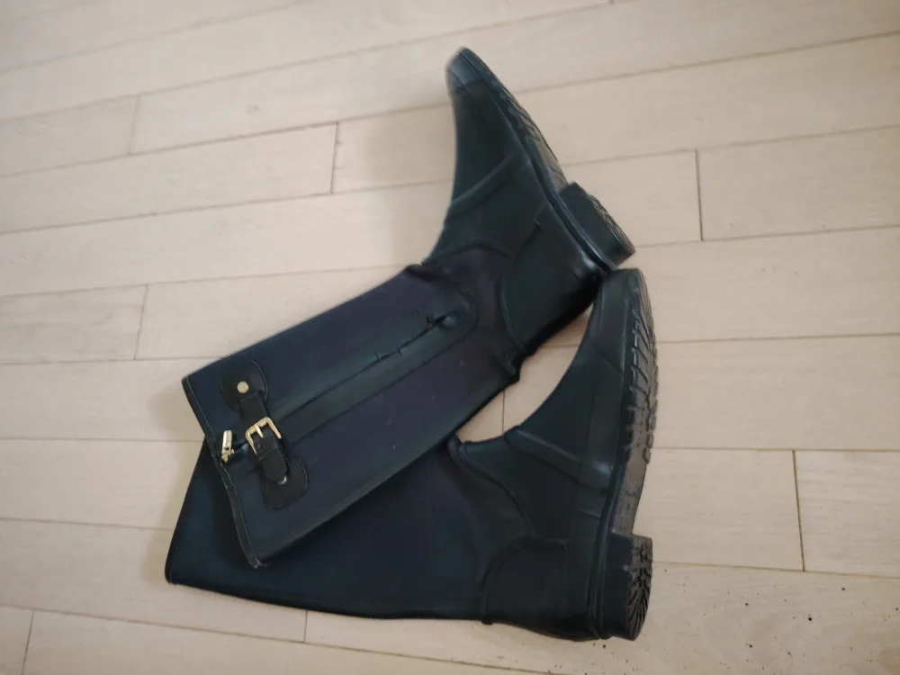 🥕Massimo Dutti Black Riding Boots - Size 38 image indicator(3)