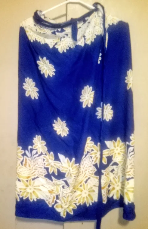 Style de Paris Blue Floral Sarong - One Size thumbnail