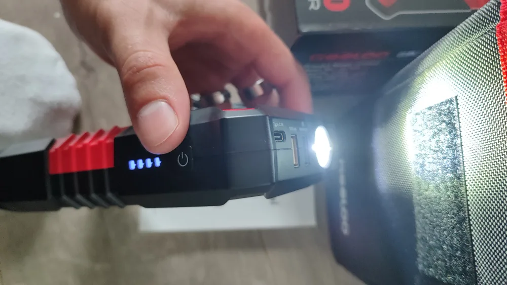 GOOLOO Jump Starter gp 2000 image indicator(3)