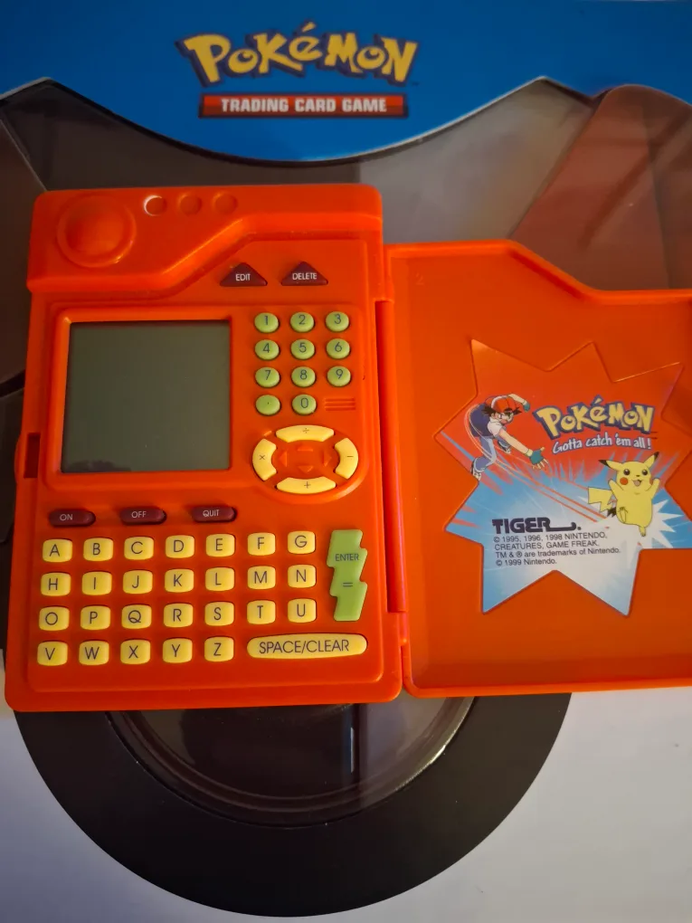 Tiger Electronics Pokémon Pokedex Organizer image indicator(3)