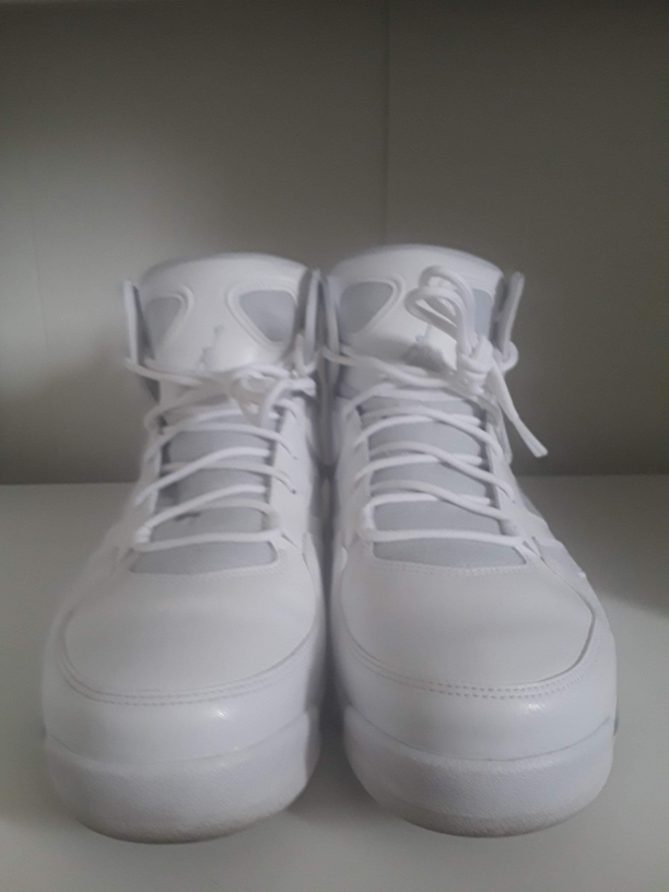 White Sneakers - Air Jordans - photo 2