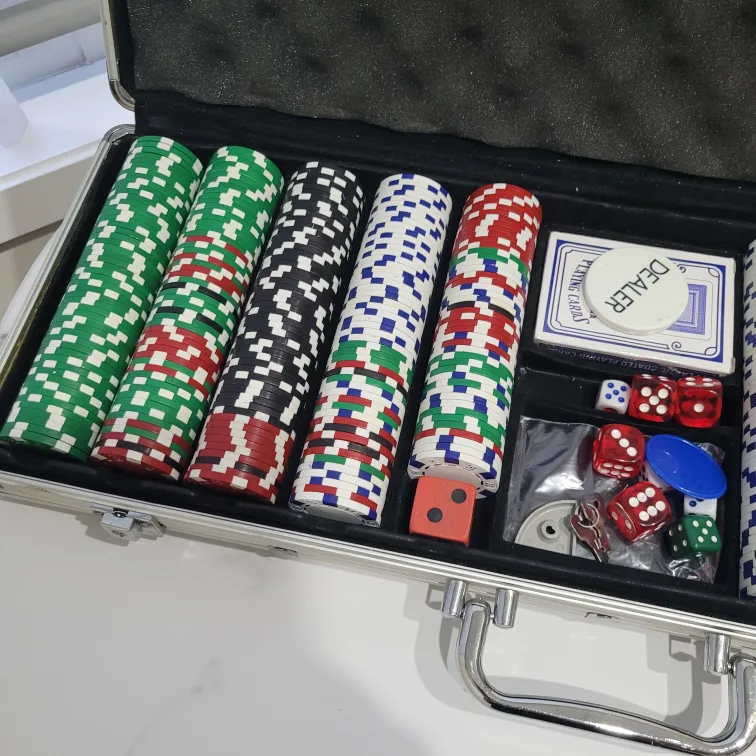 480 Poker chips Set With case image indicator(2)