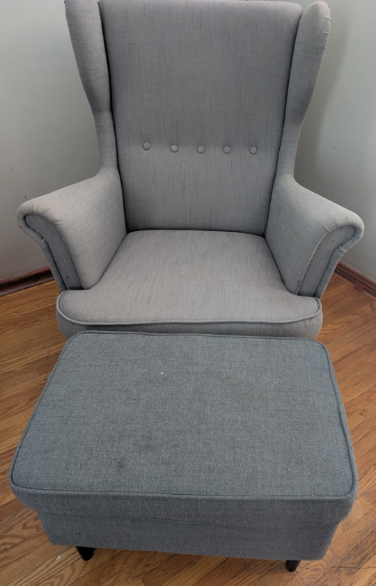 Free - Grey Wingback Chair with Ottoman - photo 2