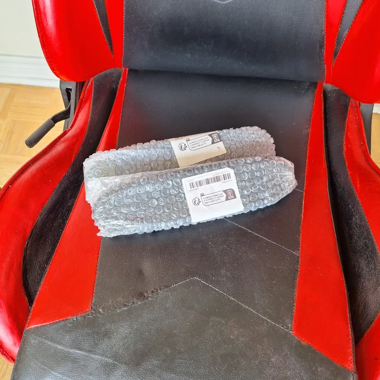 VITESSE Red and Black Gaming Chair image indicator(8)