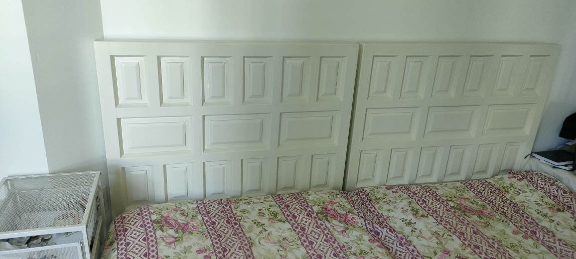 Two white double/twin beds - photo 5