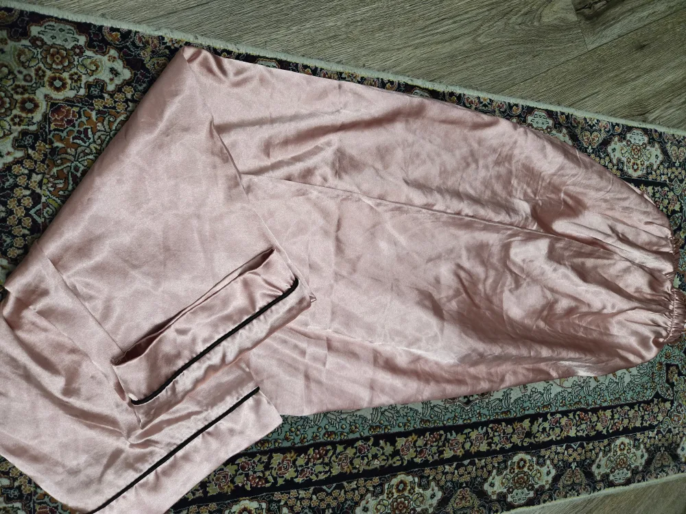 Pink Satin Pajama Set #freecycle thumbnail