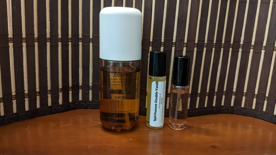 Phlur / Vanilla Fragrance Set image indicator(2)