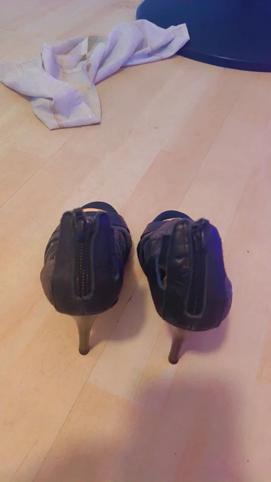 Black Heels - Size 6 FreeCycle image indicator(4)
