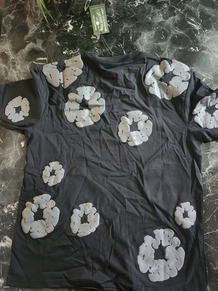 New Denim Tears T-Shirt - Size M - photo 3