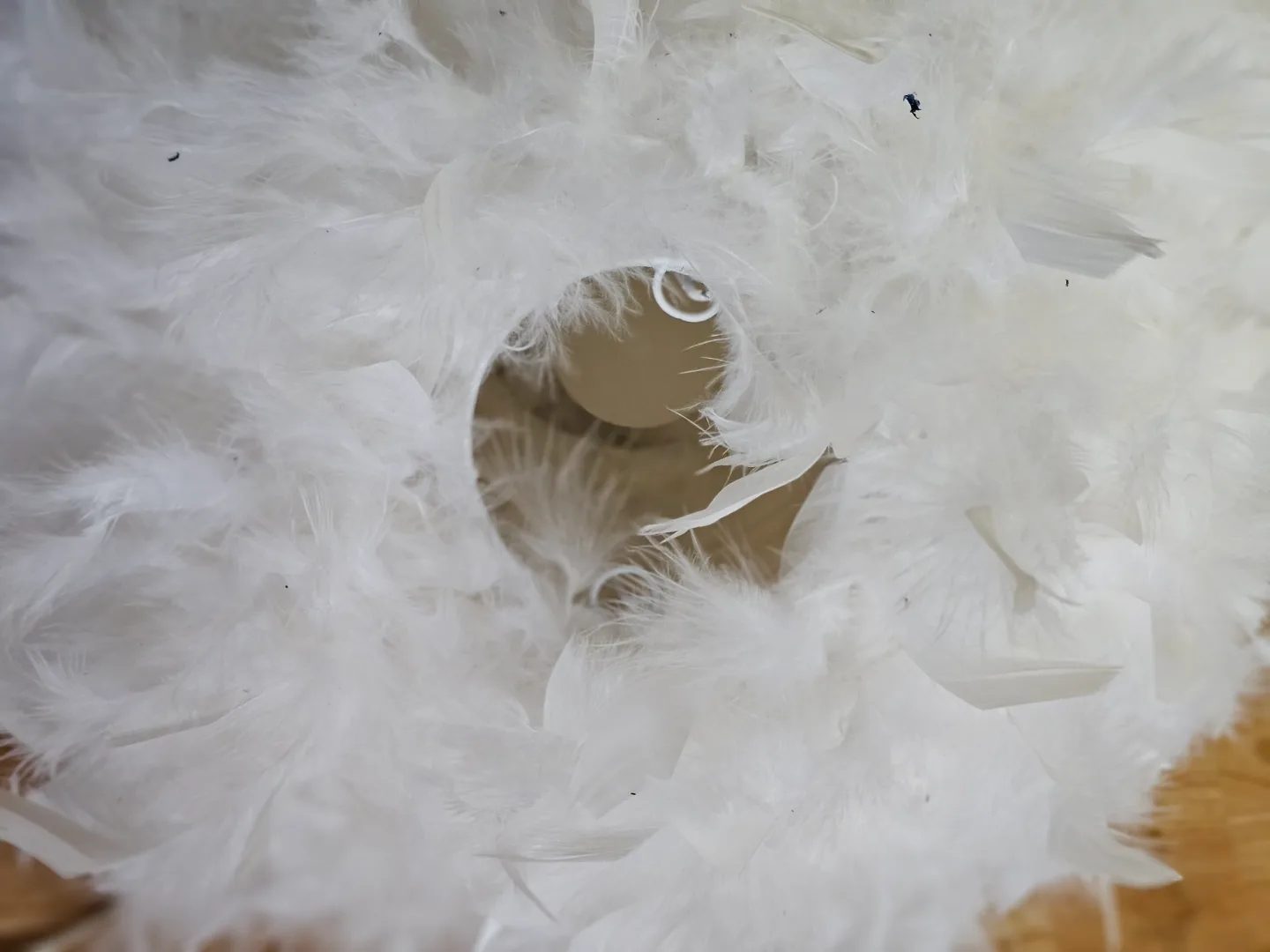 4x Feather Pendant Light image indicator(5)