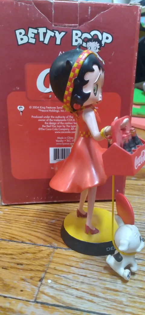 Betty Boop Coca-Cola Collectable Figurine image indicator(3)