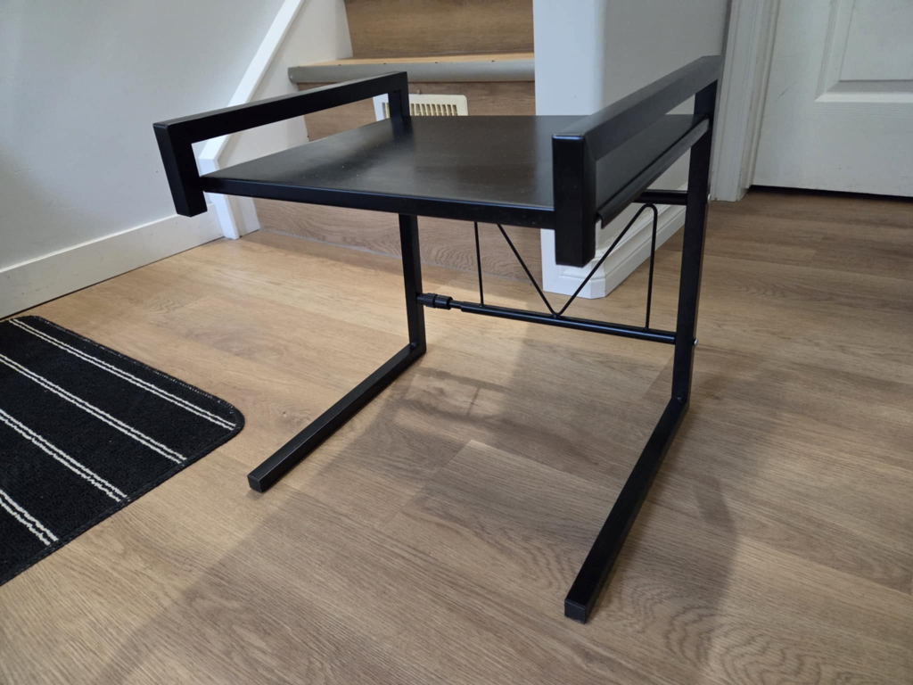 Black Metal Extendable Microwave Shelf