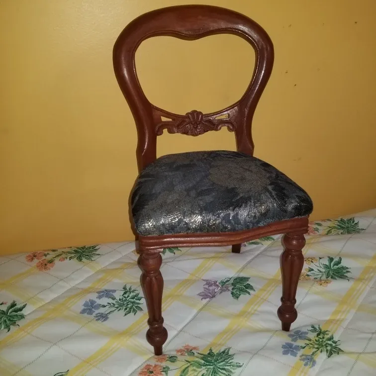 Wood reproduction Flute Leg Style Dutch Dining Chair image indicator(4)