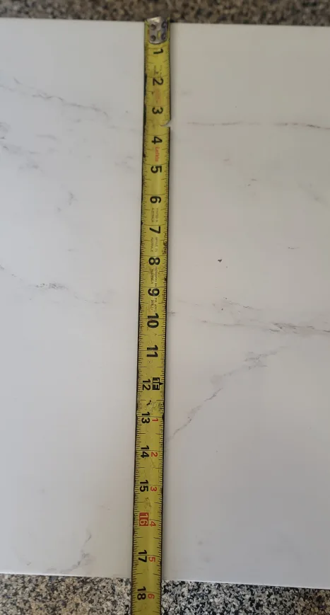 White Marble Tile (18" x 18") image indicator(3)