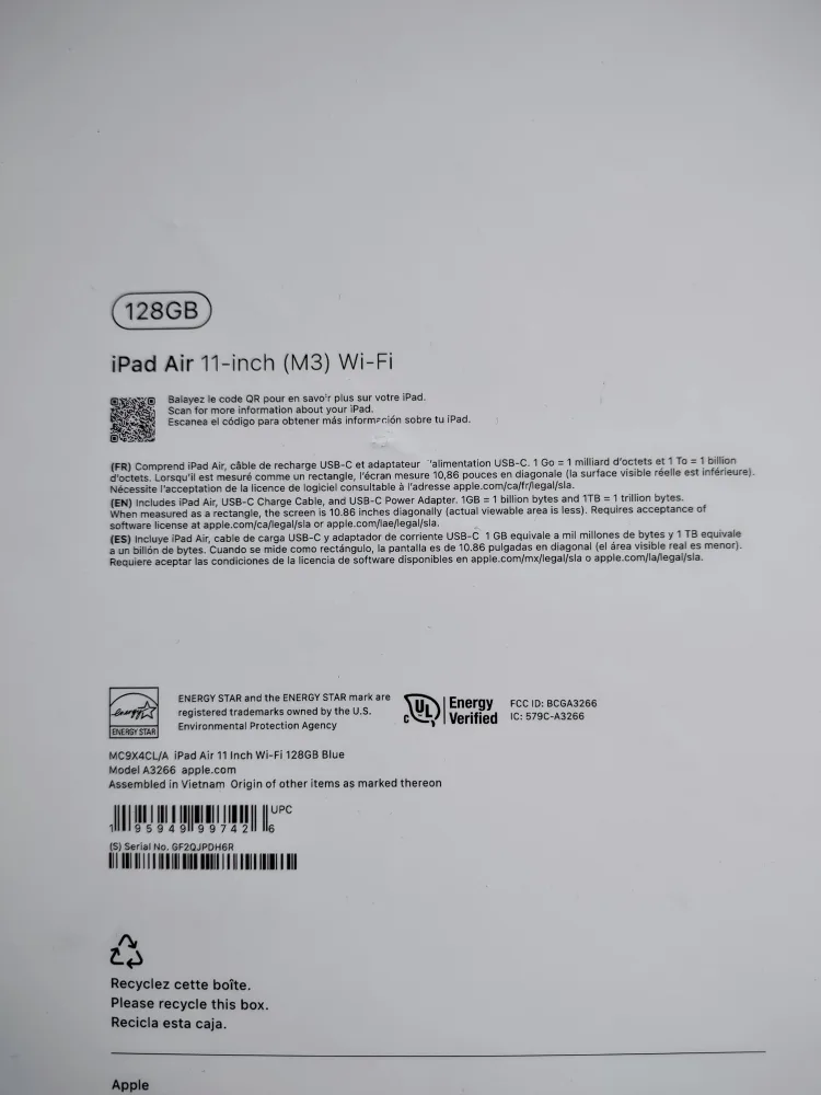 iPad Air with Magic Keyboard and Apple pencil image indicator(9)