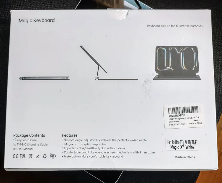 iPad Air with Magic Keyboard and Apple pencil image indicator(10)