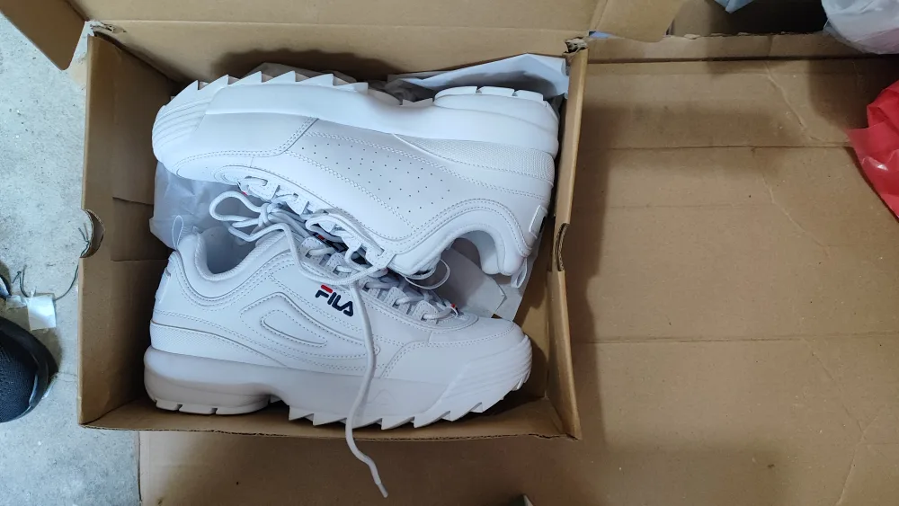 Fila  Disruptor II Sneakers - Size 10.5 image indicator(3)