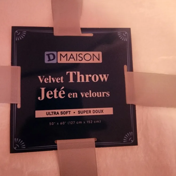 D Maison Velvet Throw Blanket thumbnail