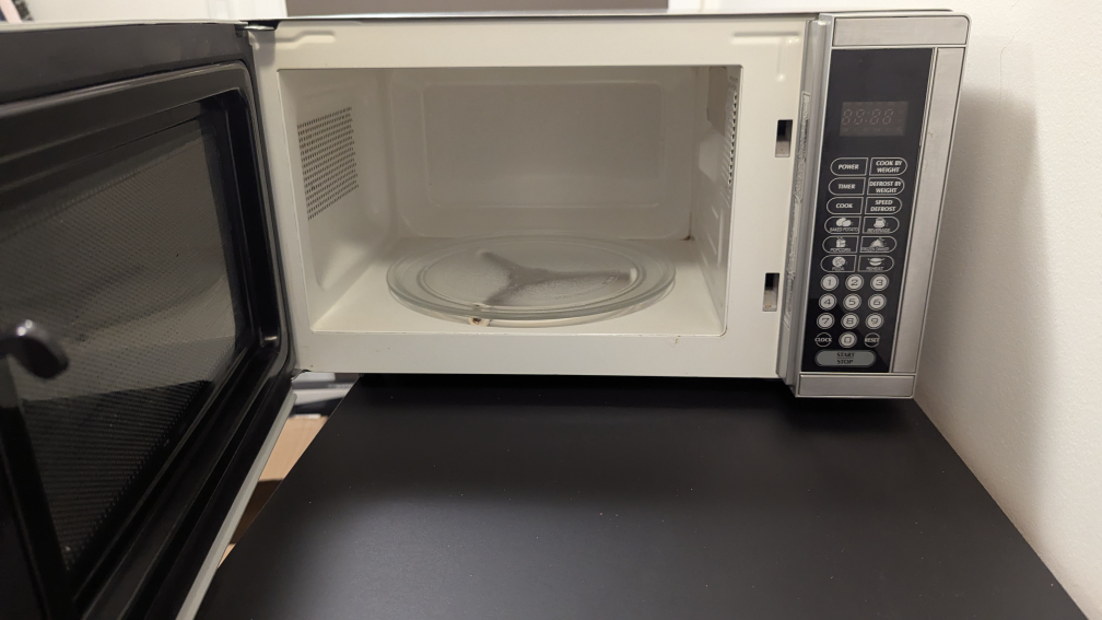 Danby Designer Microwave Oven - photo 2
