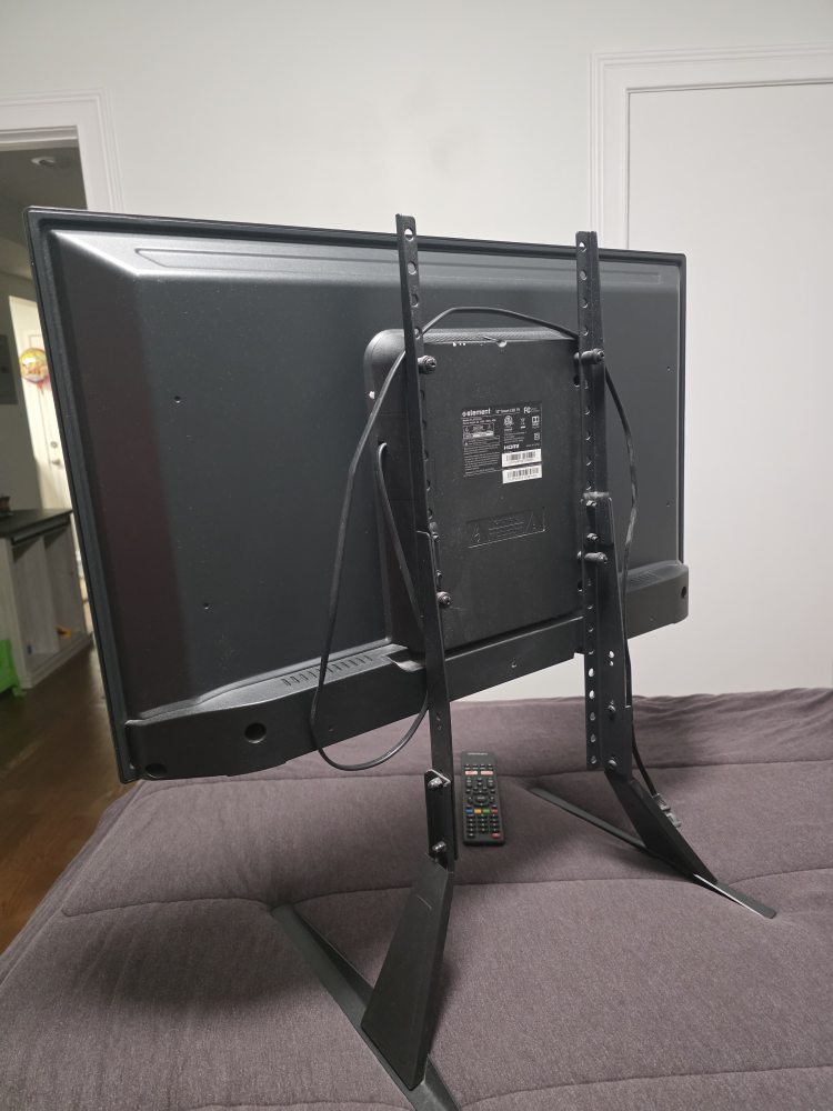 Element 32" Smart LED TV - photo 3