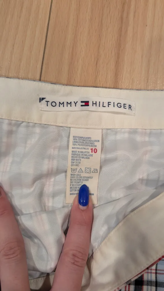 Tommy Hilfiger skirt image indicator(2)