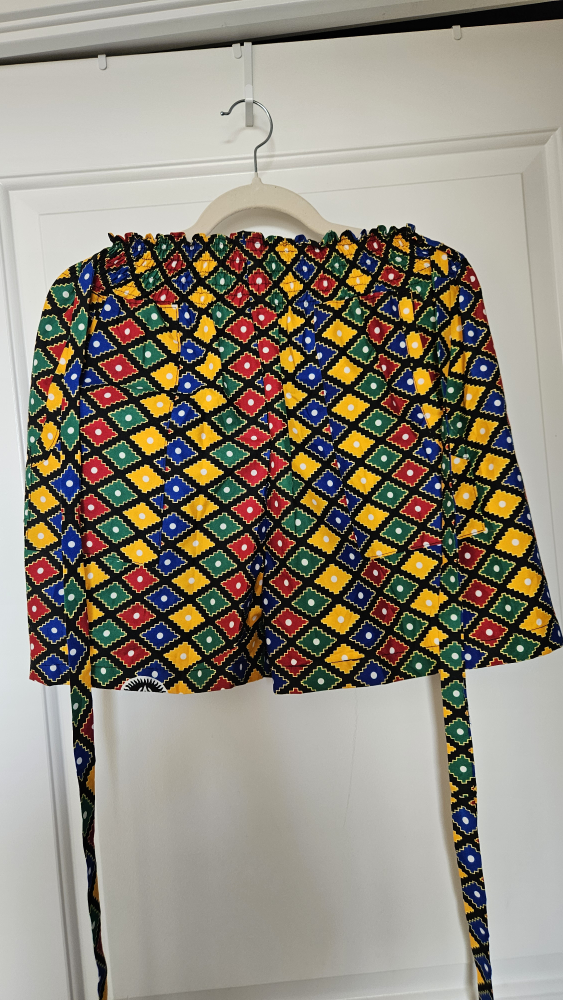 NEGOTIABLE - Colorful Patterned Shorts with belt, Size 4