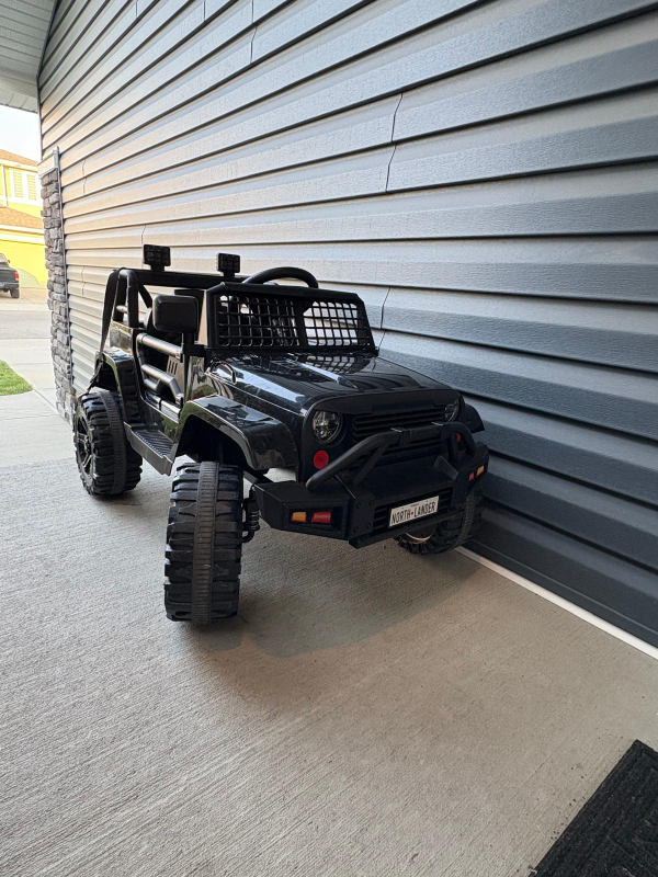 Kids' Electric Jeep - Black