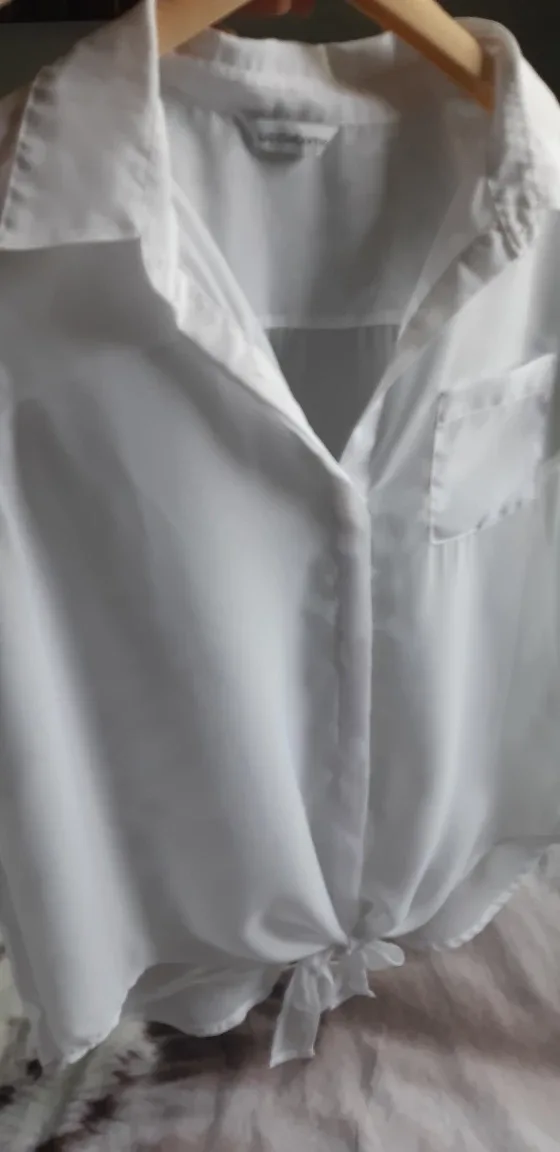 Liz Claiborne White Sleeveless Blouse image indicator(4)