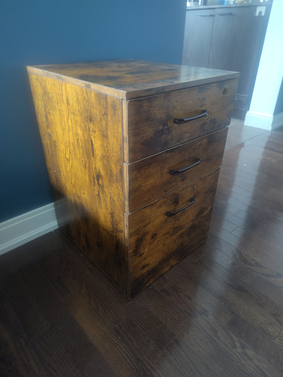 Three-Drawer Filing Cabinet / drawer