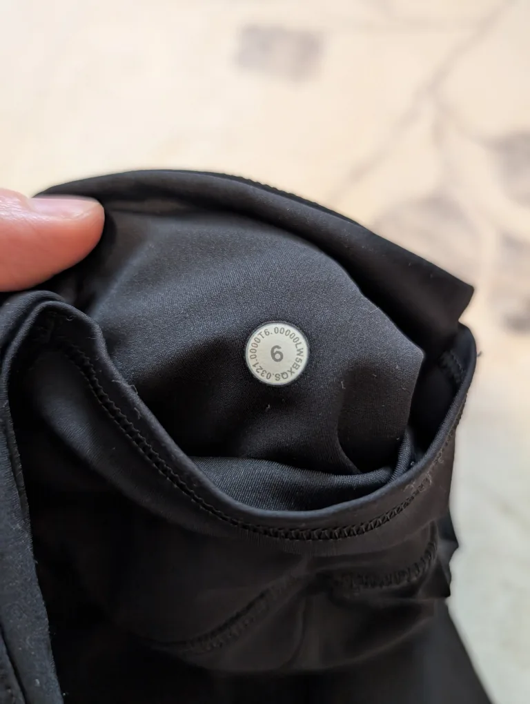 Lululemon Fast and Free 7/8 Leggings 25" image indicator(5)