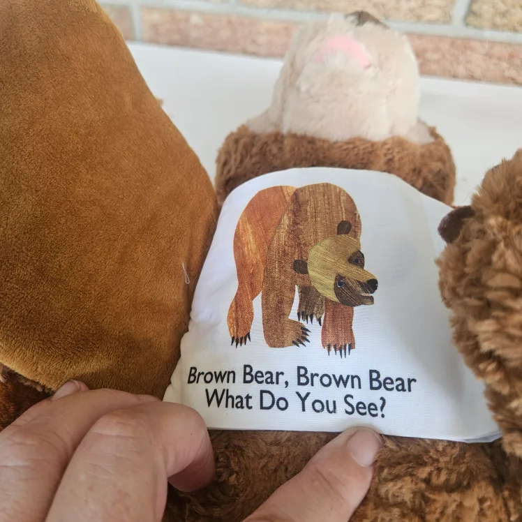 Zoobies Eric Carle Brown Bear Plush Storybook 11" image indicator(3)