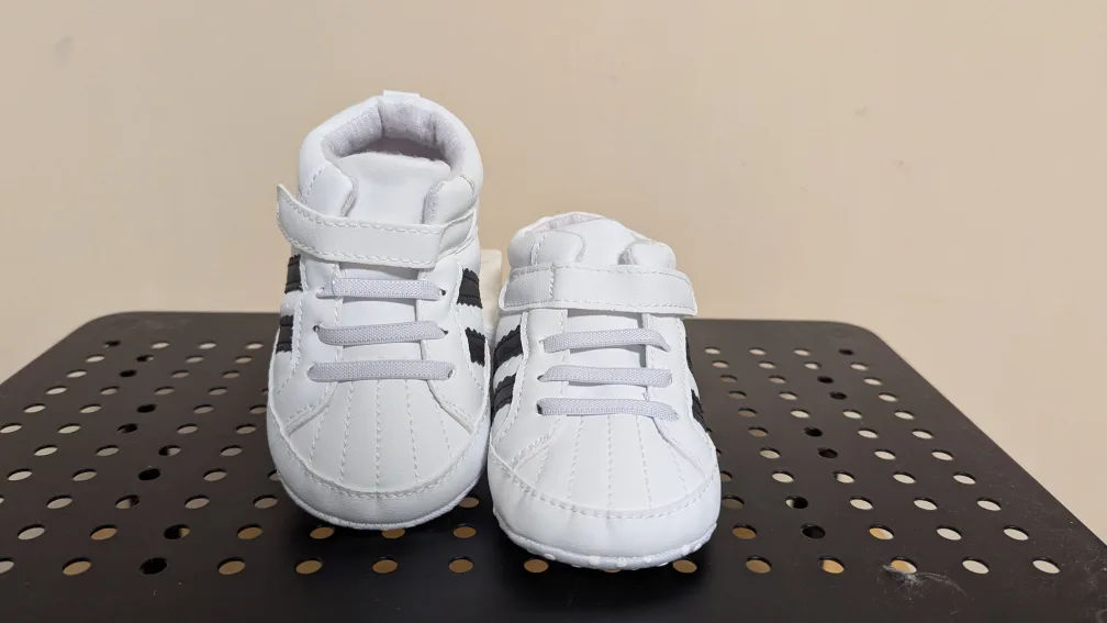 Newborn/Infant White Baby Shoes ~ *New* image indicator(2)
