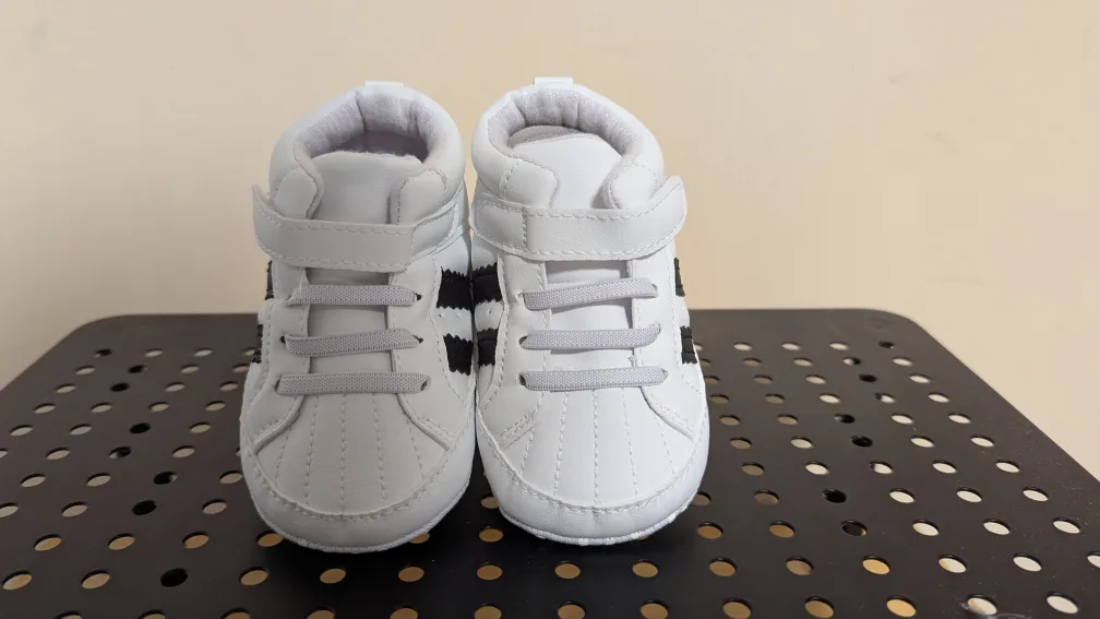 Newborn/Infant White Baby Shoes ~ *New* image indicator(3)