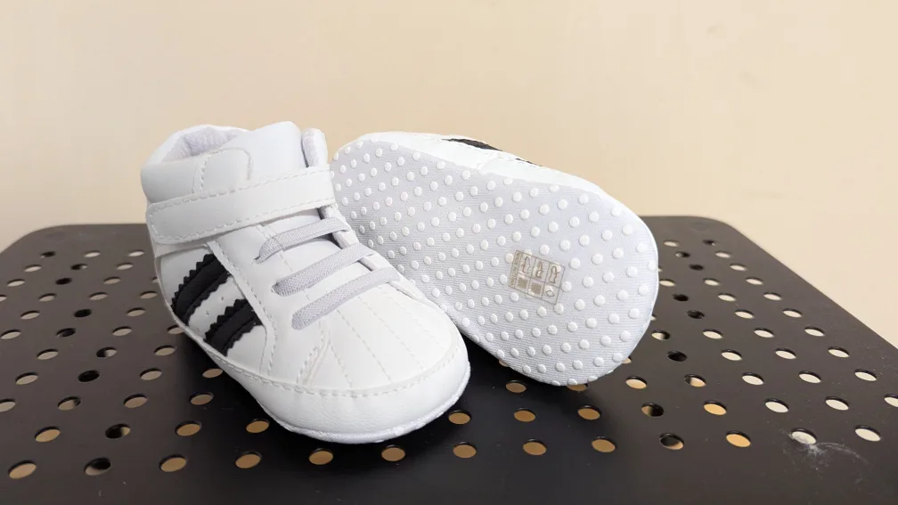 Newborn/Infant White Baby Shoes ~ *New* image indicator(5)