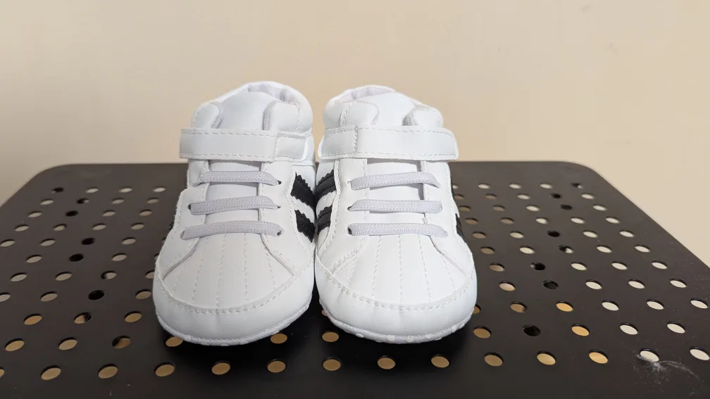 Newborn/Infant White Baby Shoes ~ *New* image indicator(6)