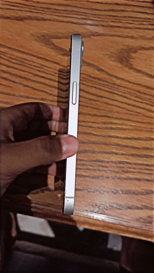 Apple iPhone 13 for Sale image indicator(2)